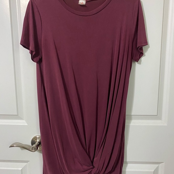 Dresses - Picture 5 of 6